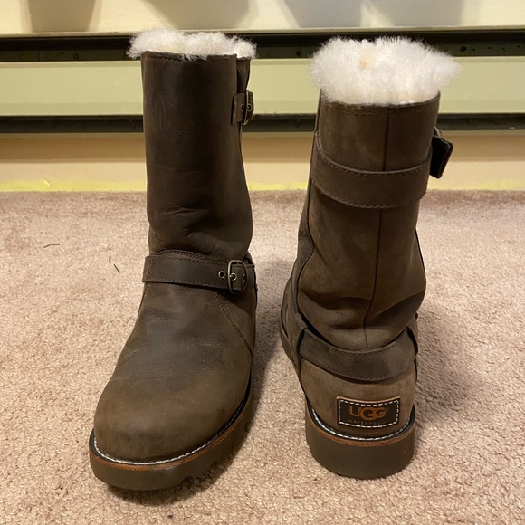 UGG Shoes - Brown Ugg Boots